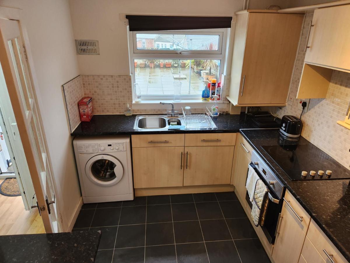 No 11 3 Bed Serviced Appartment Town Centre Girvan Eksteriør bilde